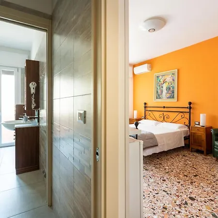 Monti Guesthouse Mestre Exterior photo
